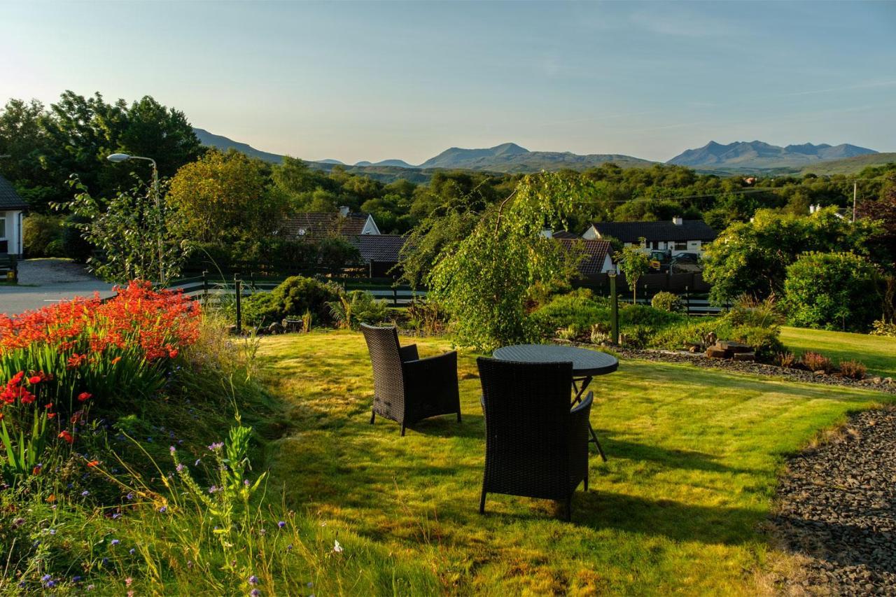 The Walk-Up Appartement Portree Buitenkant foto