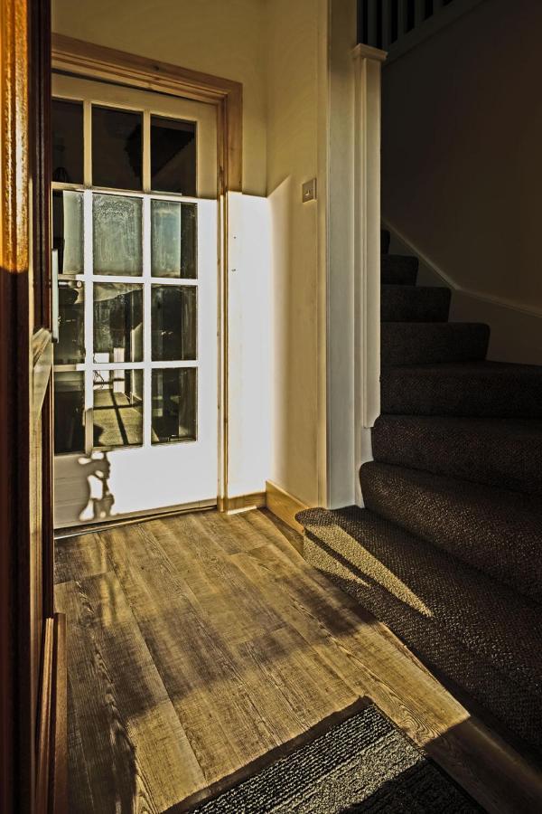 The Walk-Up Appartement Portree Buitenkant foto