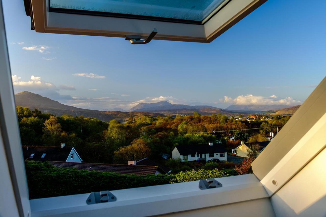 The Walk-Up Appartement Portree Buitenkant foto