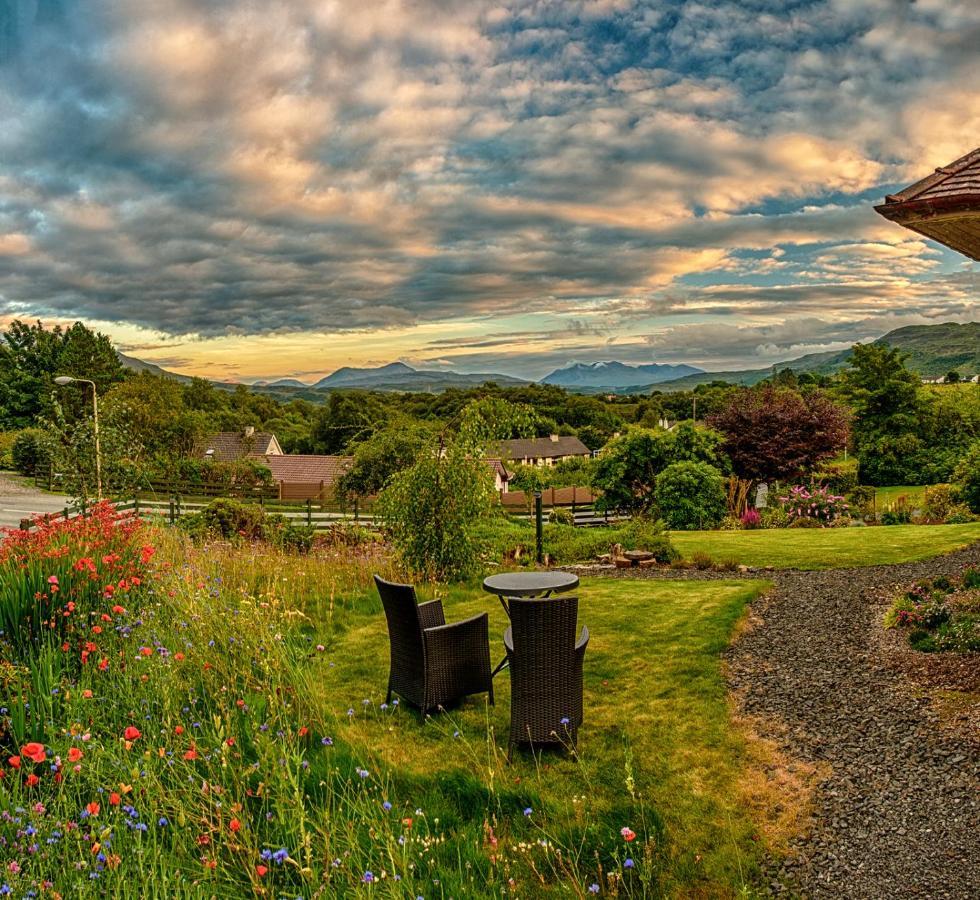 The Walk-Up Appartement Portree Buitenkant foto