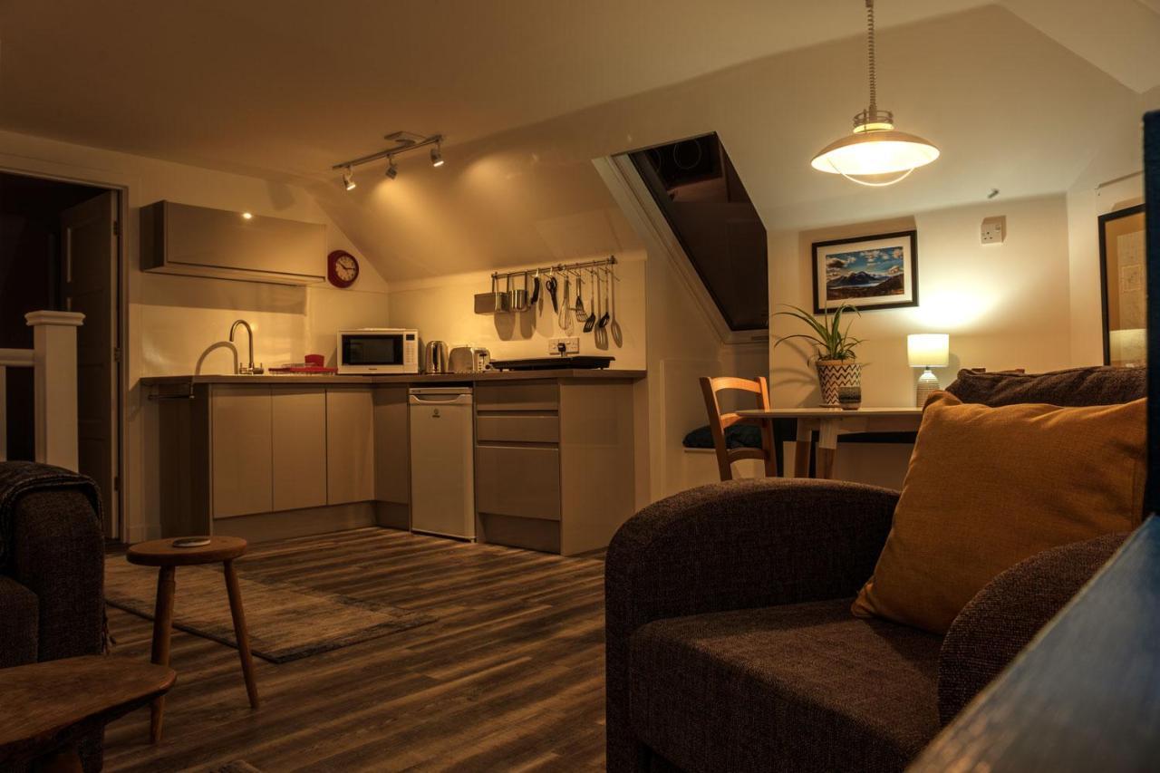 The Walk-Up Appartement Portree Buitenkant foto